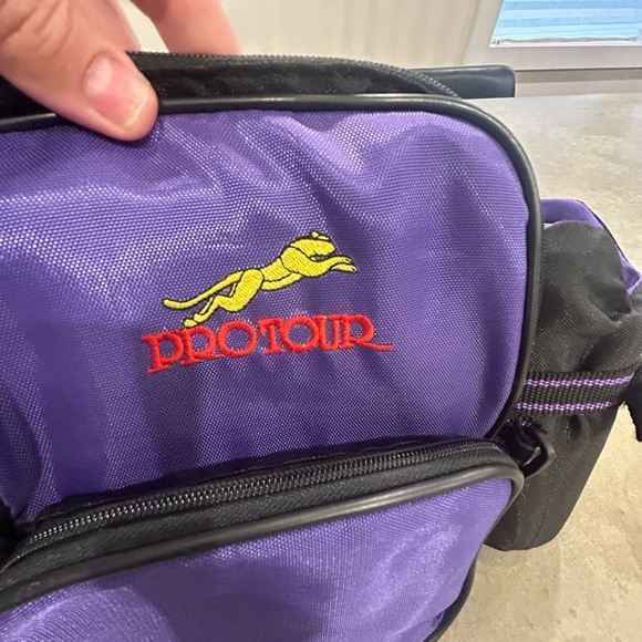 Vintage oversized Fanny pack. PROTOUR. Holds 2 drinks. BIG main compartment… - Picture 3 of 11